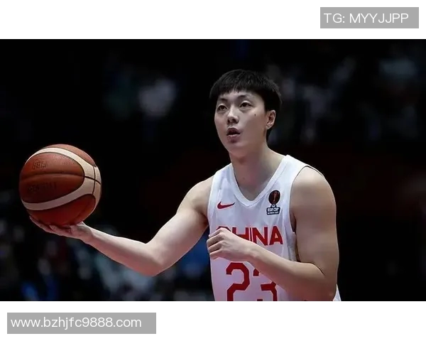 胡明轩的篮球之路：从青涩少年到国家队核心的成长历程与成就