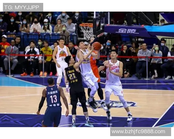 陶汉林的篮球之路:从青涩少年到CBA明星的成长历程与心路历程 陶汉林的篮球之路:从青涩少年到CBA明星的成长历程与心路历程