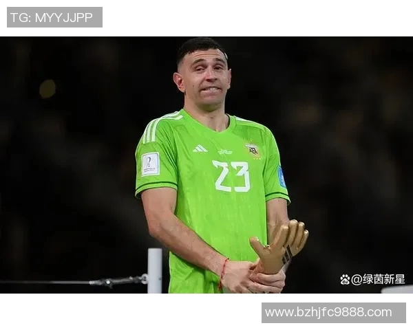 马丁内斯的传奇旅程:从新星崛起到足坛巨星的蜕变与挑战 马丁内斯的传奇旅程:从新星崛起到足坛巨星的蜕变与挑战